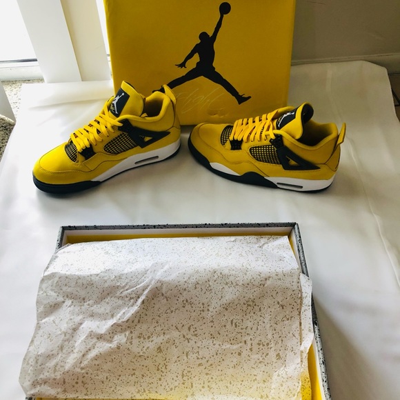 Jordan 4 Lightning size 12 and Shirt size L - Picture 10 of 10